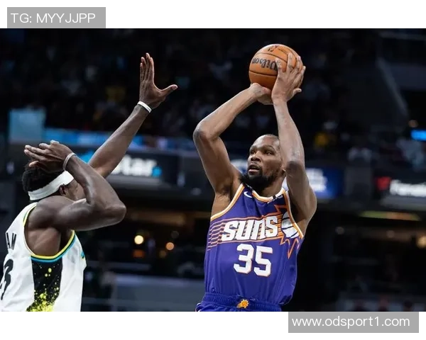 第三节火力全开杜兰特称球队运转流畅令对手难以应对投篮 第三节火力全开杜兰特称球队运转流畅令对手难以应对投篮