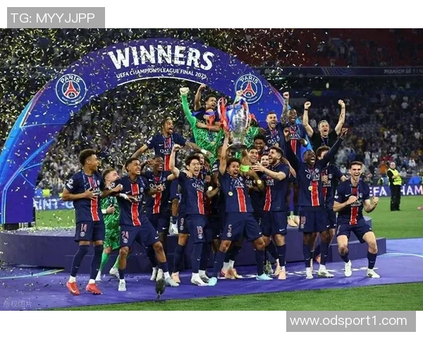 剑指洲际杯冠军巴黎圣日耳曼发布决赛海报登贝莱维蒂尼亚K77齐亮相 剑指洲际杯冠军巴黎圣日耳曼发布决赛海报登贝莱维蒂尼亚K77齐亮相