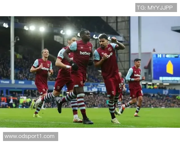 带刺白玫瑰崛起利兹联六轮不败斩红军蓝军下轮迎战曼联 带刺白玫瑰崛起利兹联六轮不败斩红军蓝军下轮迎战曼联