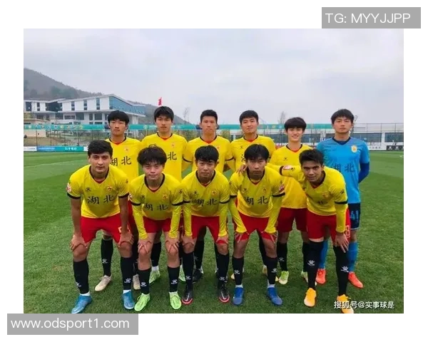 成都顶耀锦城足球俱乐部发布主教练招聘公告力争2026赛季晋级中乙联赛