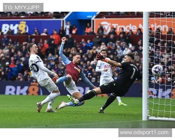 沙尔克04在德乙中表现出色卡里乌斯守门稳健15场比赛零封8次 沙尔克04在德乙中表现出色卡里乌斯守门稳健15场比赛零封8次