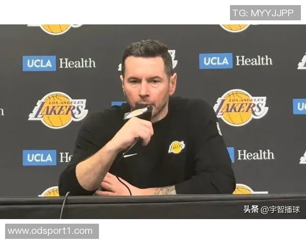 雷迪克谈詹姆斯训练策略强调今年应适度调整备战节奏 雷迪克谈詹姆斯训练策略强调今年应适度调整备战节奏