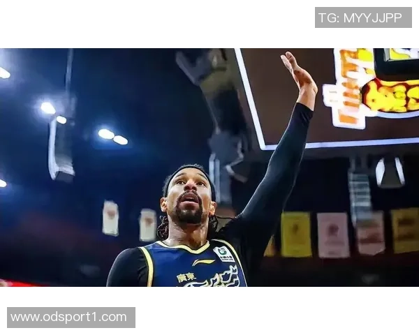 奎因全能发挥13号秀14投7中砍下21分7篮板5助攻1抢断助球队获胜