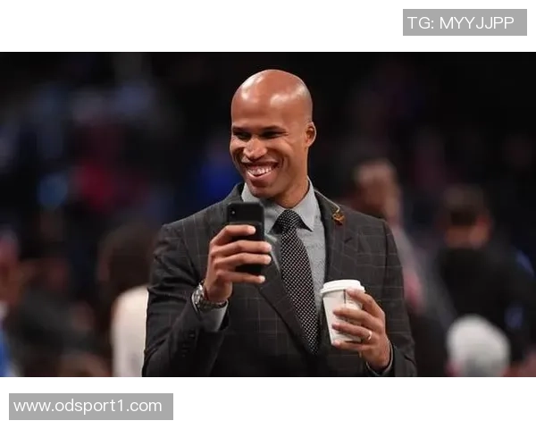 杰弗森回顾历史级别光头球员的辉煌成就与影响力分析 杰弗森回顾历史级别光头球员的辉煌成就与影响力分析