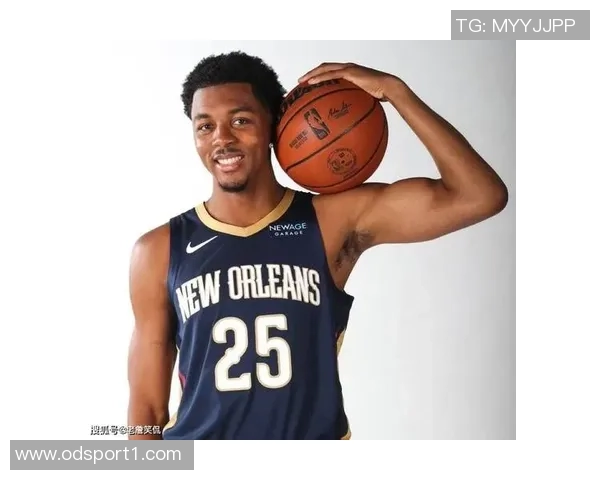 勇士队对墨菲表现出兴趣但鹈鹕不愿意交易可能需付出多个选秀权 勇士队对墨菲表现出兴趣但鹈鹕不愿意交易可能需付出多个选秀权