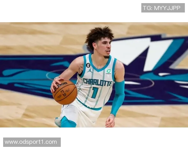 拉梅洛鲍尔上半场表现出色10投6中三分球命中率高达50贡献17分4篮板2助攻4抢断 拉梅洛鲍尔上半场表现出色10投6中三分球命中率高达50贡献17分4篮板2助攻4抢断