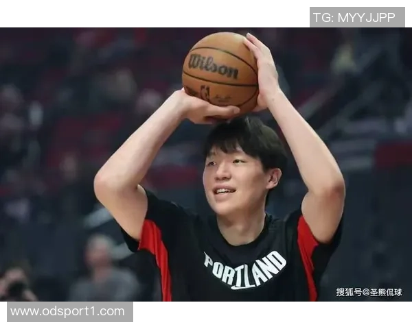 苏群分析杨瀚森高位策应战术变革带来的明显效果与球队表现提升